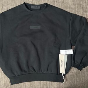 Kid’s FEAR OF GOD ESSENTIALS Sweatshirt (10)